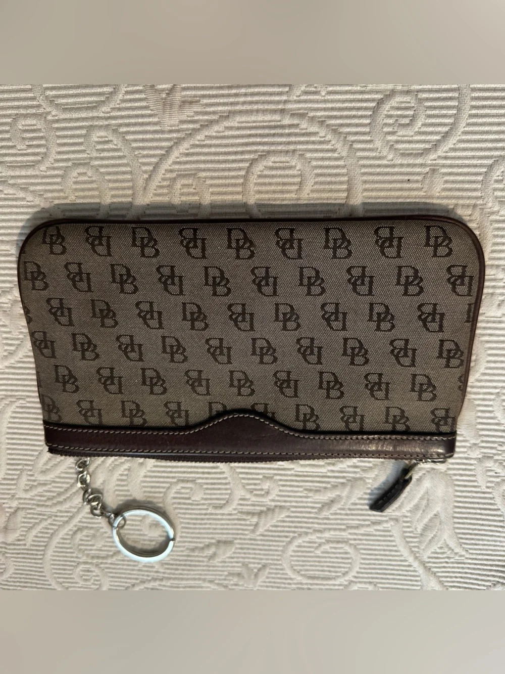Dooney & Bourke signature 